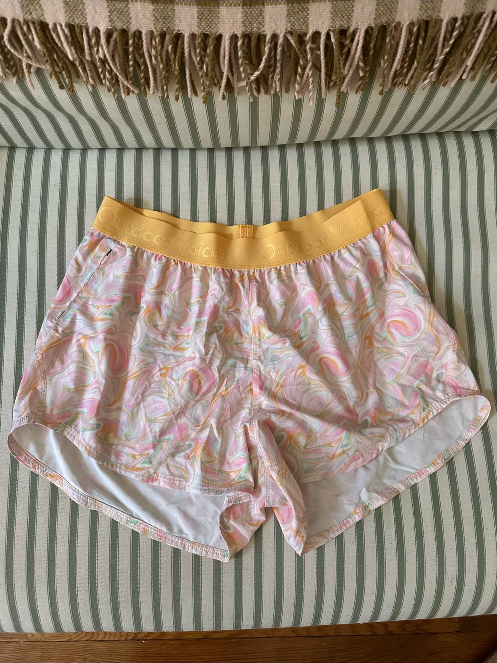 outdoor voices marble relay shorts